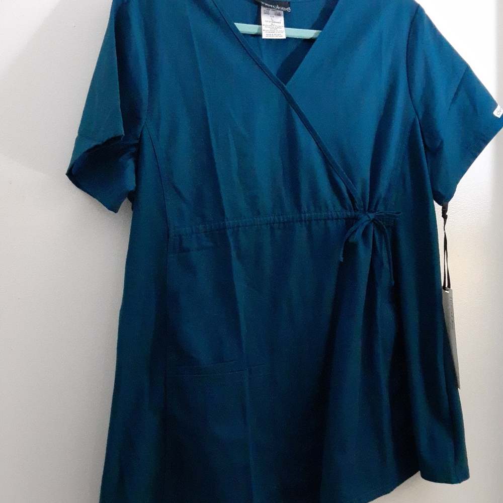 CHEROKEE women's Medical scrub size Large .